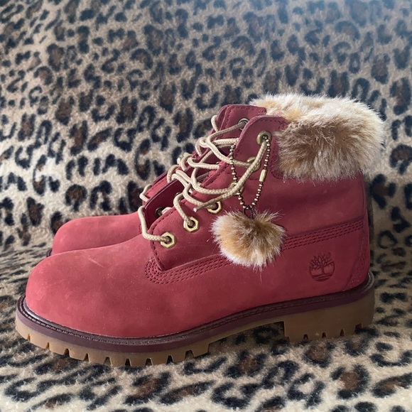 Timberland Boots Girls Size 3 Burgundy Boot Fur Timberland A1U5A Water Resistant - Picture 1 of 16